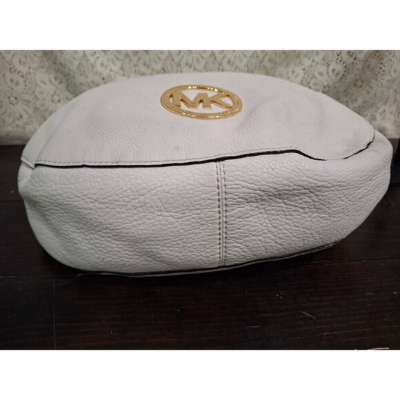 Michael Kors Fulton Large Hobo Bag in "Vanilla" Peebled Leather/Pre-owned, Good - Picture 7 of 9